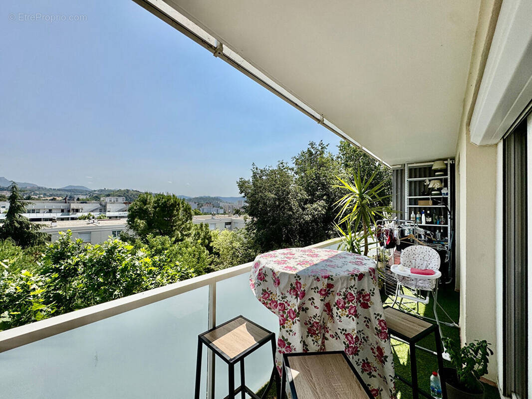 Appartement à MARSEILLE-11E