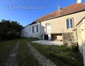 Maison à FLEUREY-SUR-OUCHE