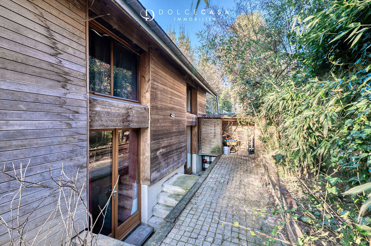 Maison à LE PERREUX-SUR-MARNE