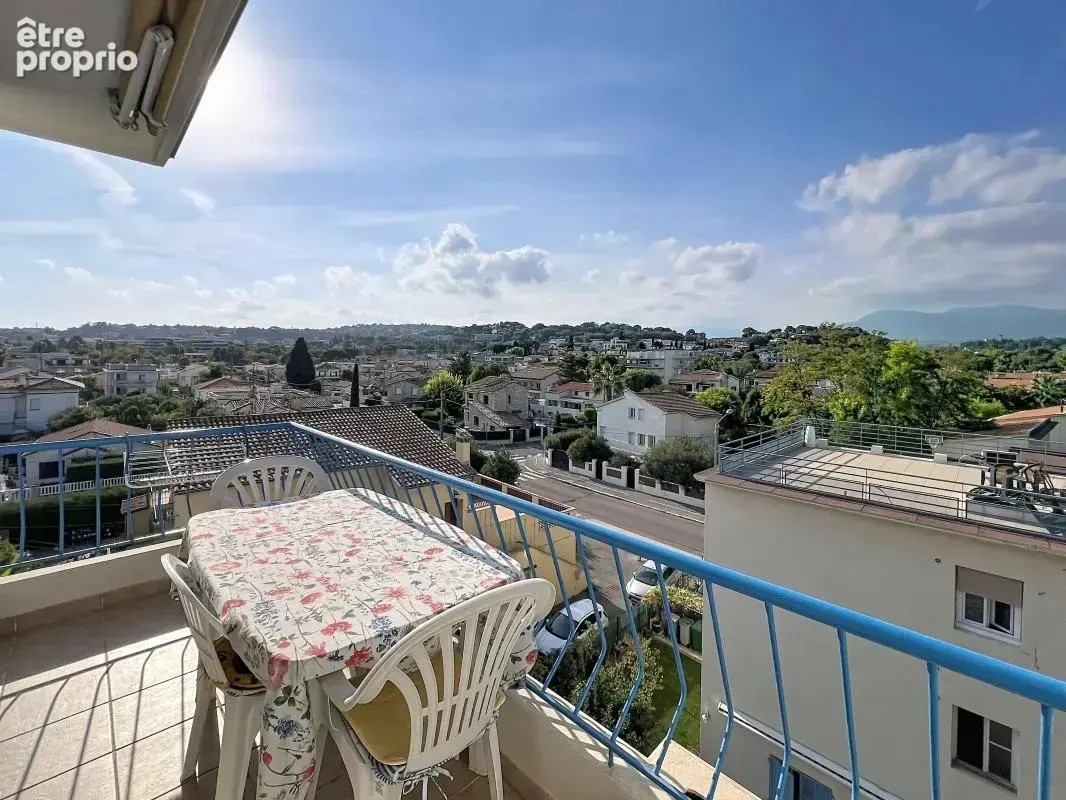 Appartement à VILLENEUVE-LOUBET