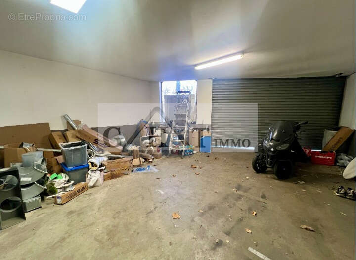 Commerce à ROMAINVILLE