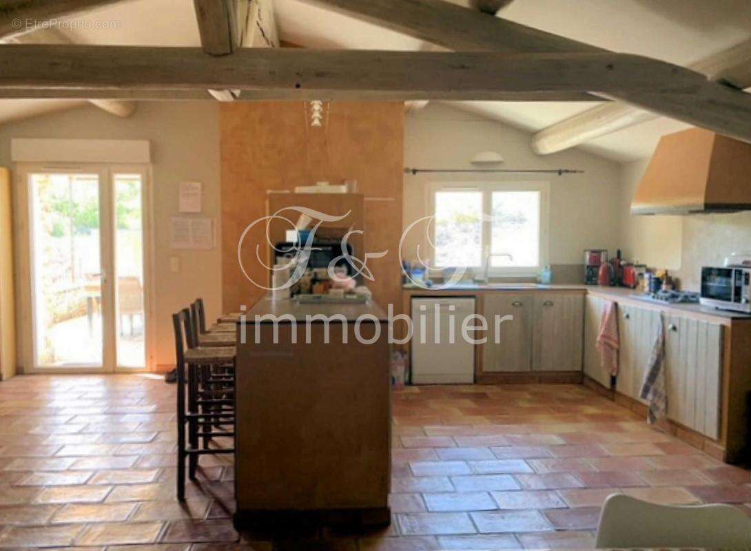 Maison à SIMIANE-LA-ROTONDE