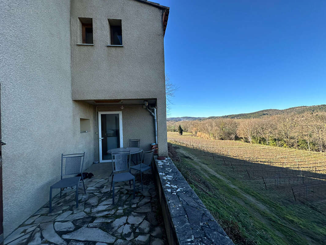 Maison à AJAC