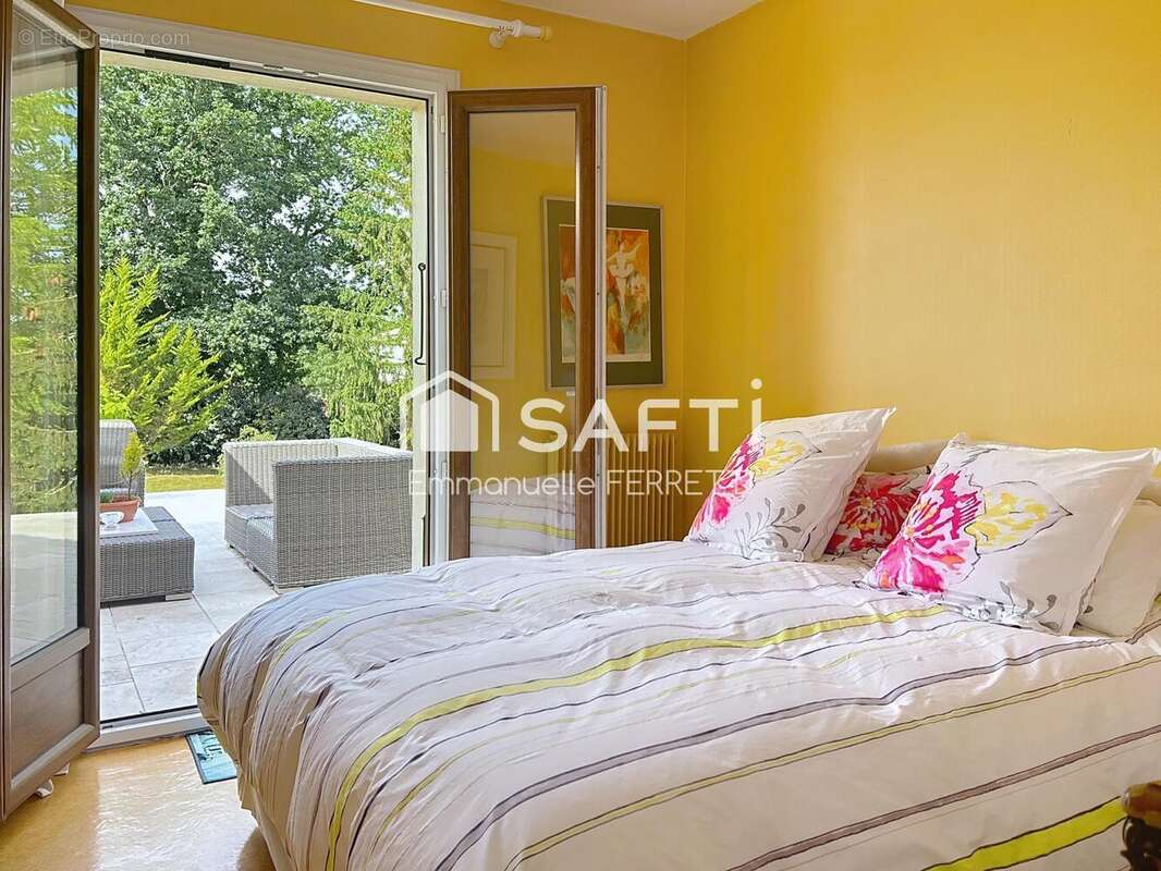 Photo 9 - Maison à MOUTIERS-LES-MAUXFAITS