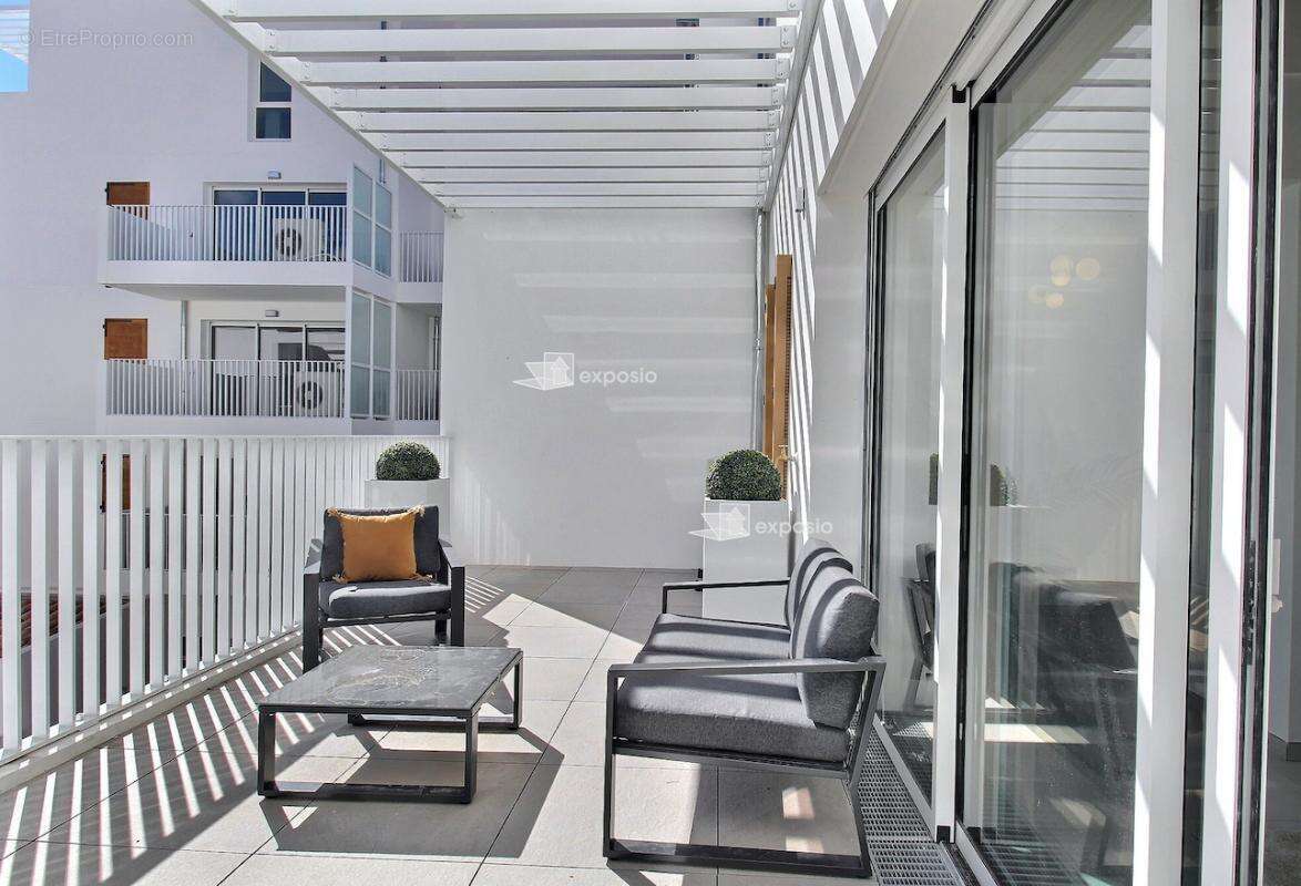 Villa contemporaine urbaine neuve de 134 m² avec jardin  coeur de Marseille  895 000 - photo 12