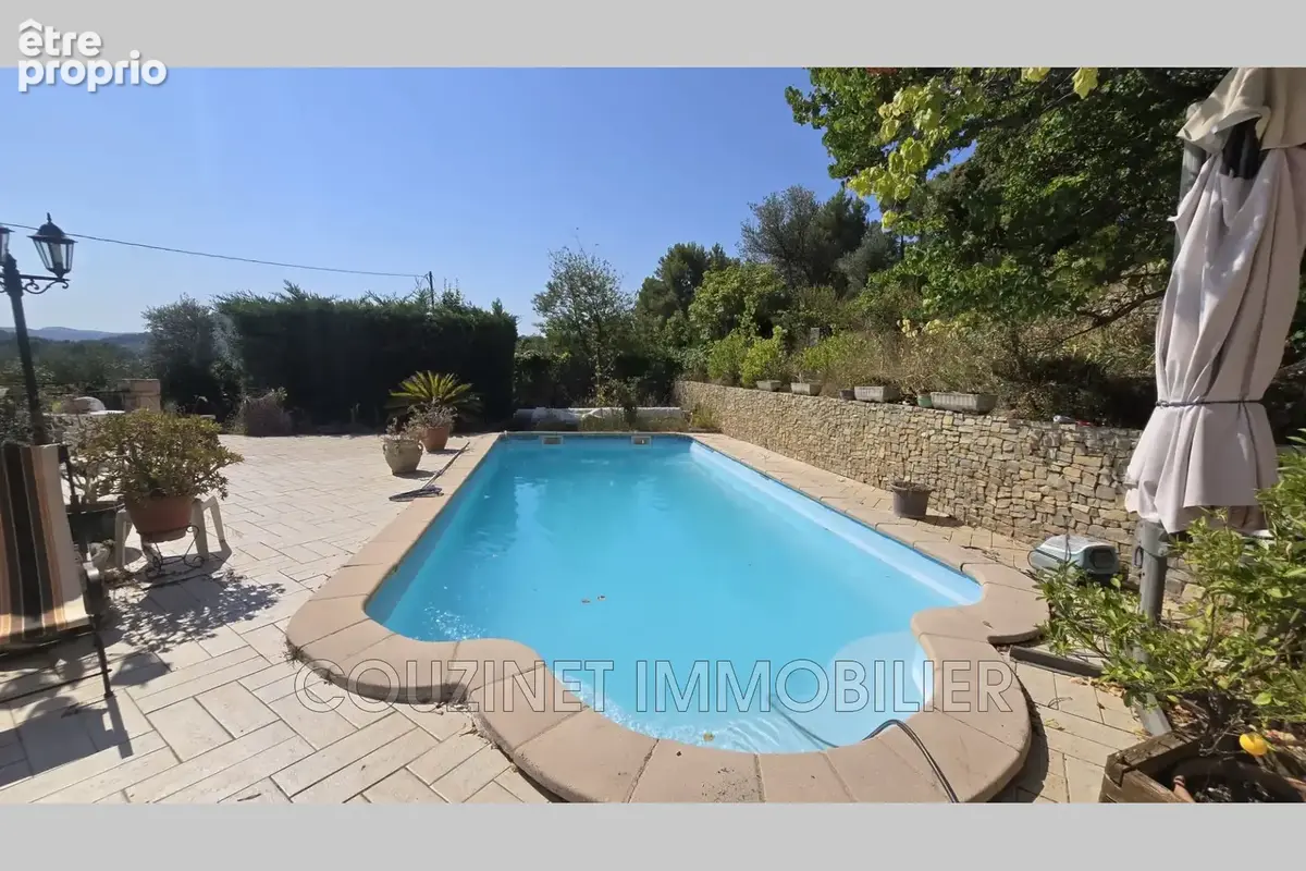 Maison 7 pièces 172 m² à vendre à Le Castellet (83330) - photo 2