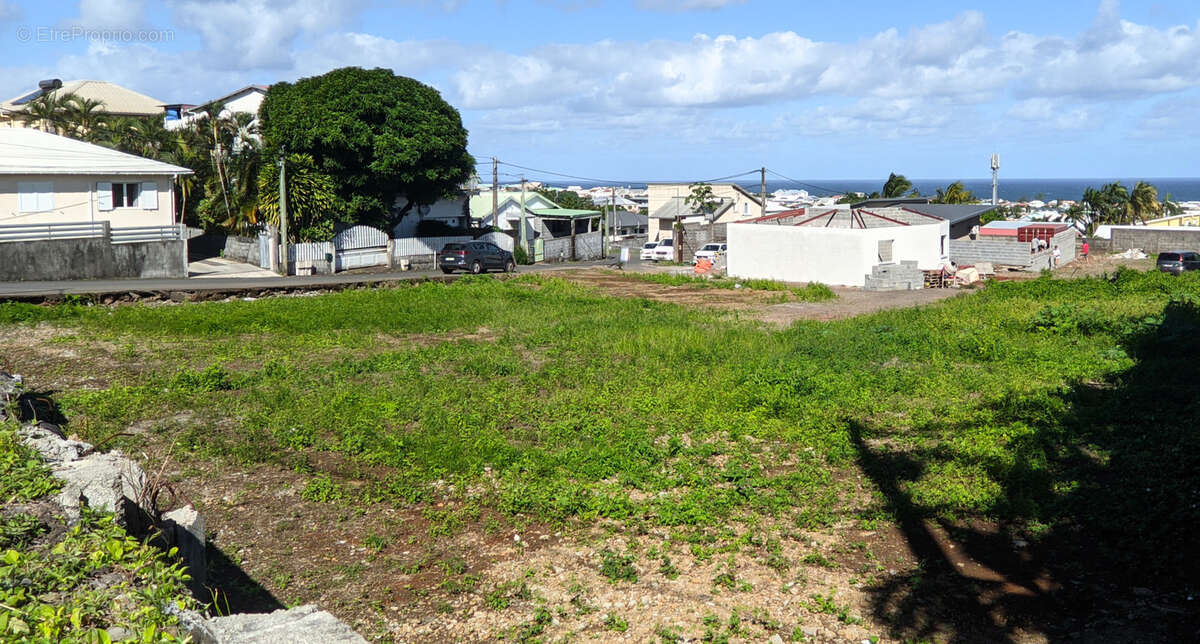 Terrain à SAINT-JOSEPH