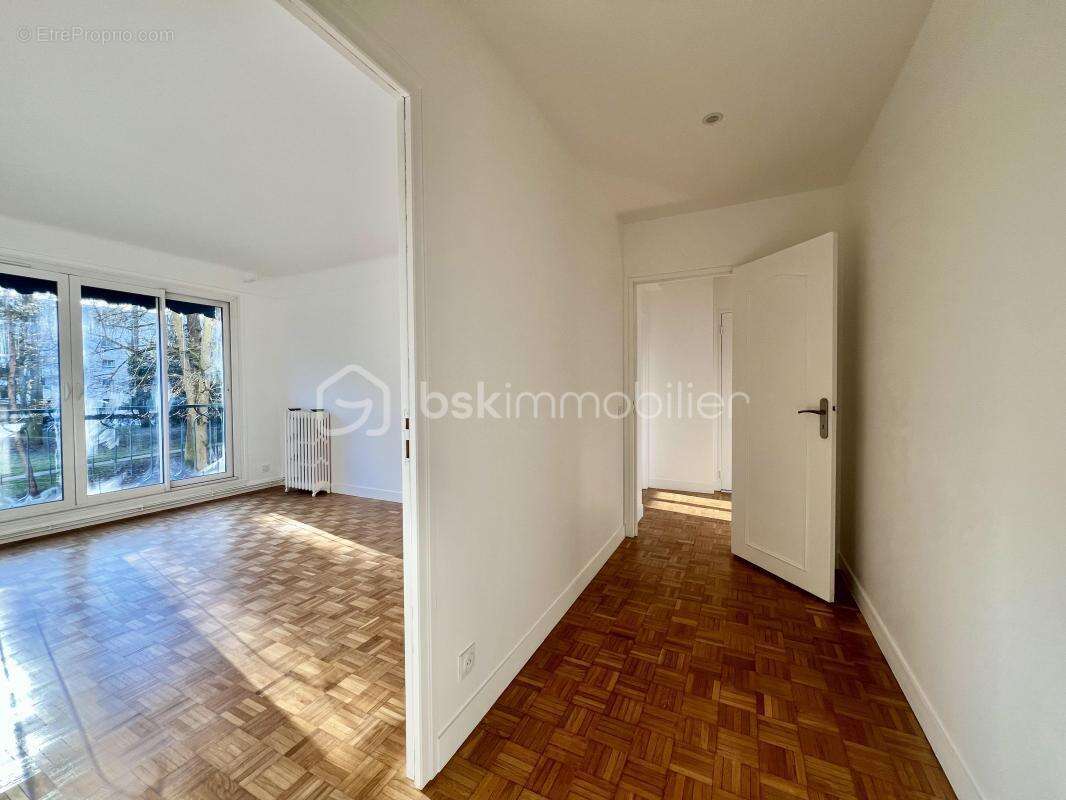 Appartement à VILLE-D'AVRAY