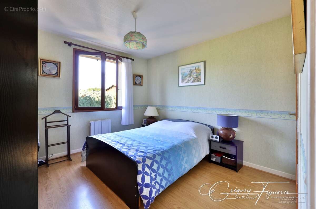CHAPONOST – Élégante maison familiale avec possibilité de deux logements indépendants – Terrain de 802 m² - photo 10