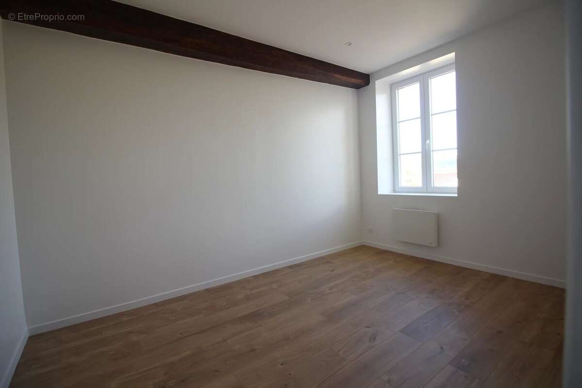 Appartement à MOUY