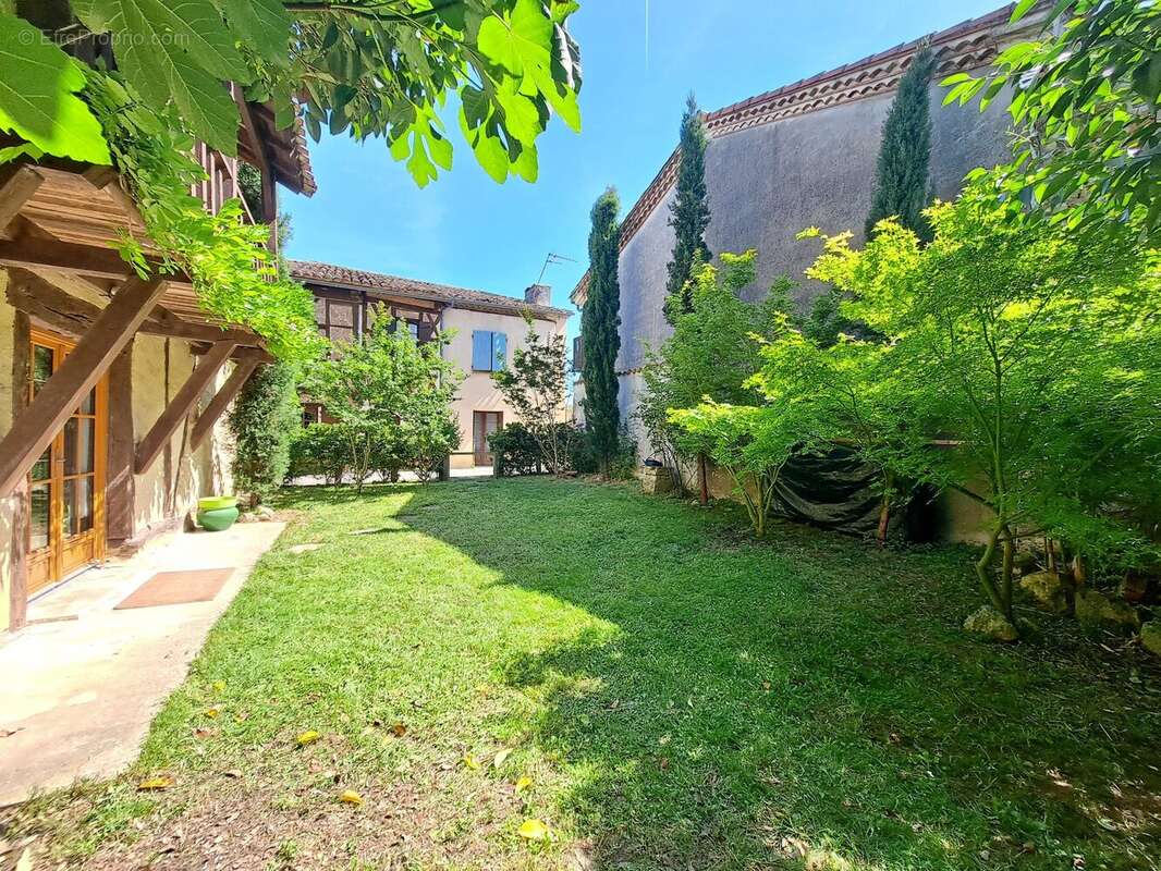 Maison à GONDRIN