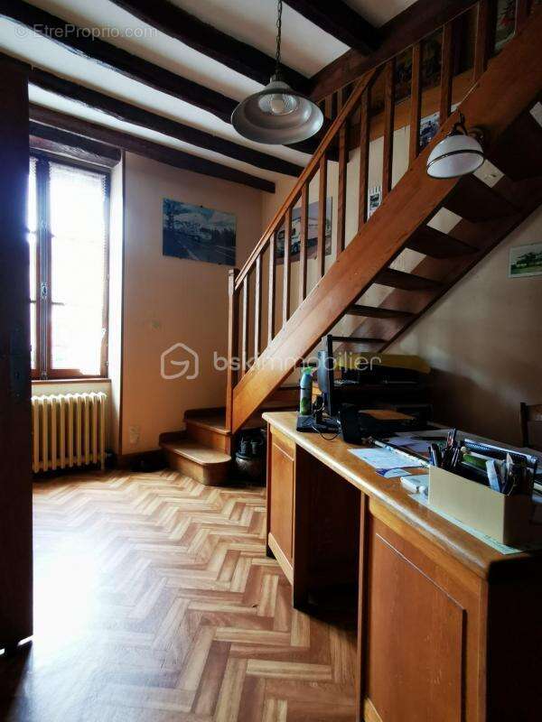 Maison à GY-L&#039;EVEQUE