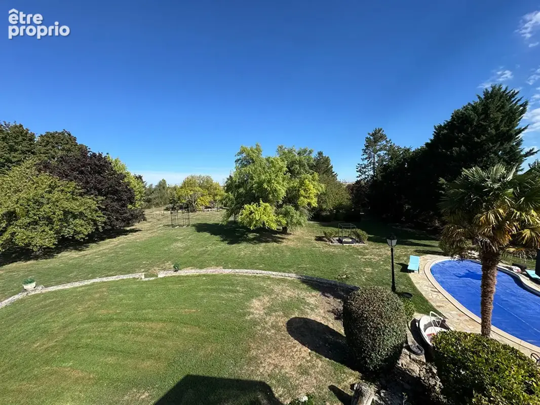Demeure contemporaine avec magnifique parc, étang  et piscine chauffée  Thoiry 11 pièces 500 m2 - photo 2