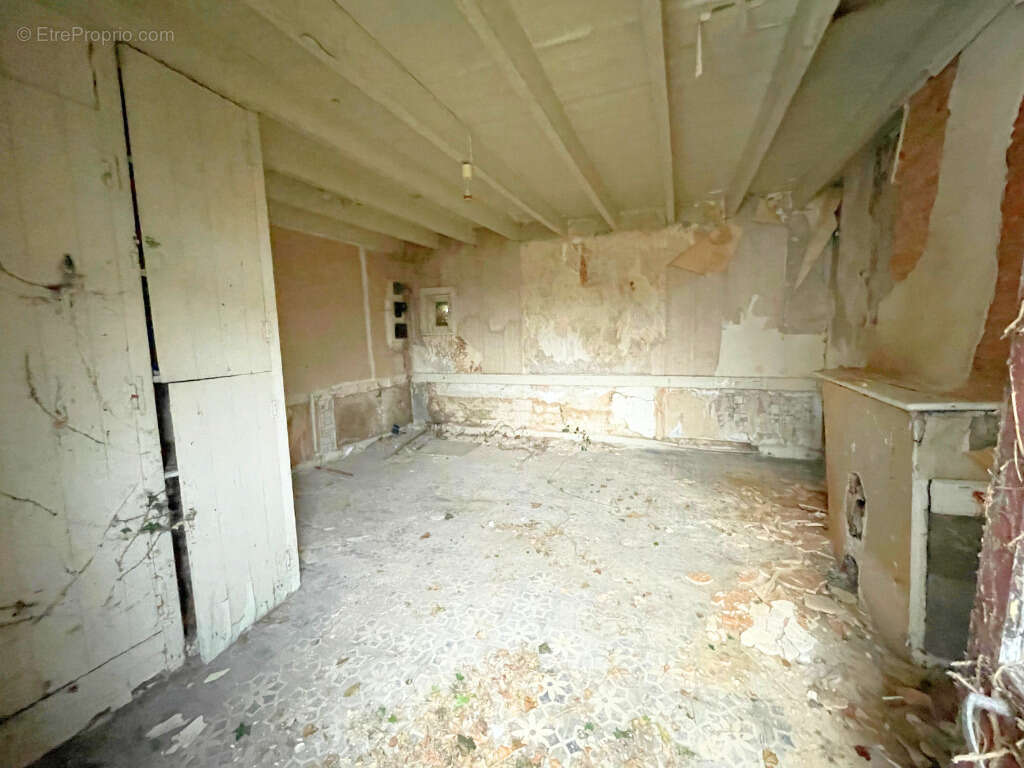 Maison à ESTREE-BLANCHE