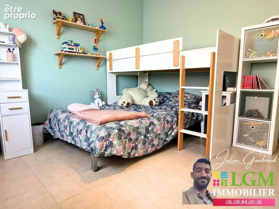  nozières – maison de plain-pied 4 chambres, piscine & garage  - photo 16