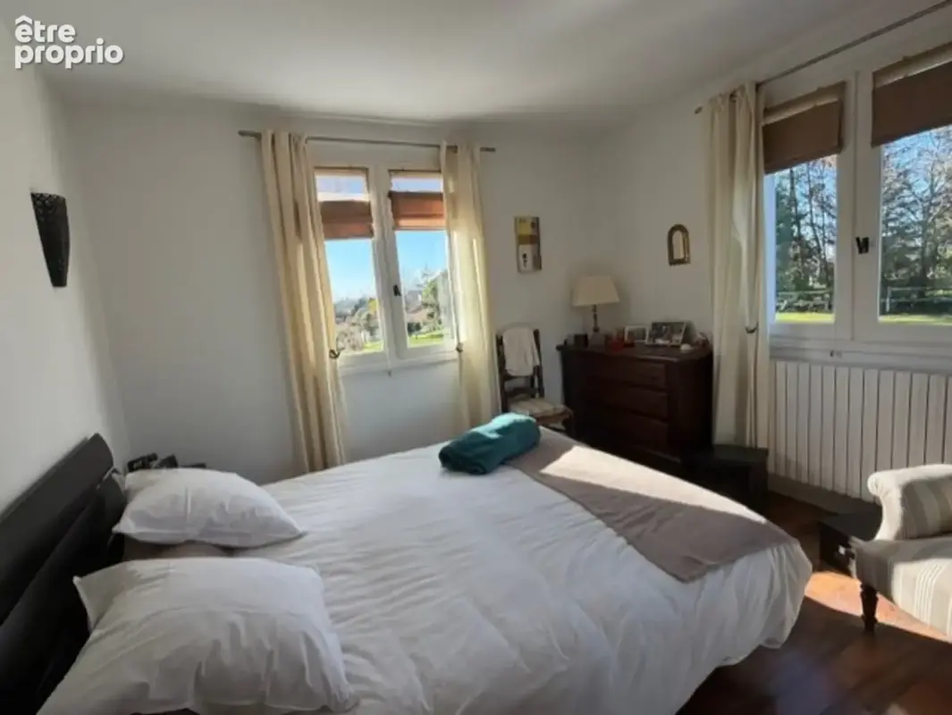 AIGNAN(32) : ELEGANTE MAISON TRADITIONNELLE  des années 80, SANS TRAVAUX, 150m2 habitables, bien située à AIGNAN, sur 2.000m2, l - photo 9