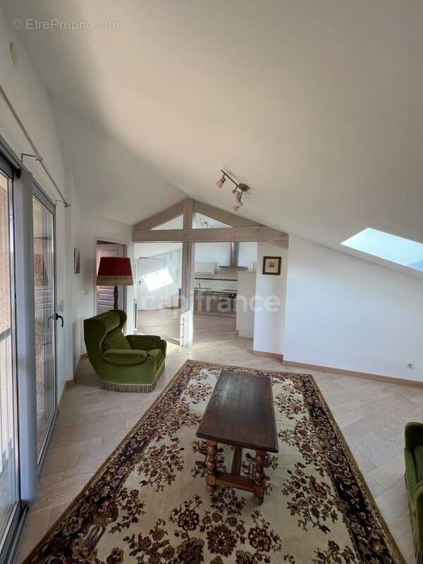 Maison à DIVONNE-LES-BAINS