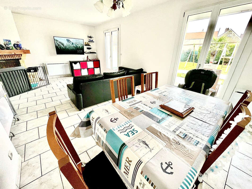 Maison à FAREMOUTIERS