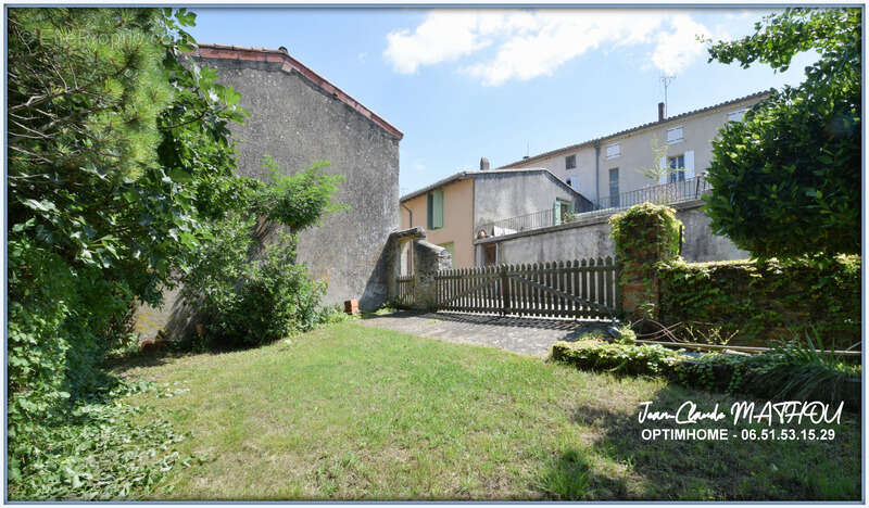 Maison à SALLES-SUR-L'HERS
