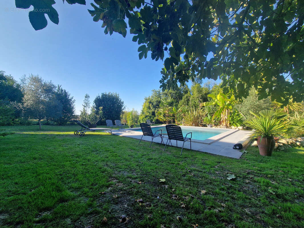 Maison à FOUQUEBRUNE