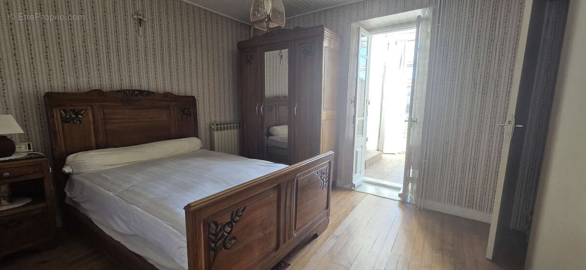 Maison de village avec terrain et dépendance - photo 9