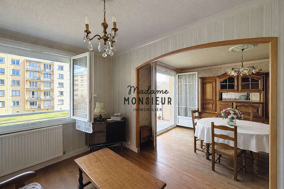 Appartement à BOURGOIN-JALLIEU