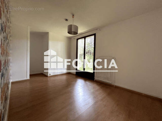 Maison à FONTENAY-LE-VICOMTE