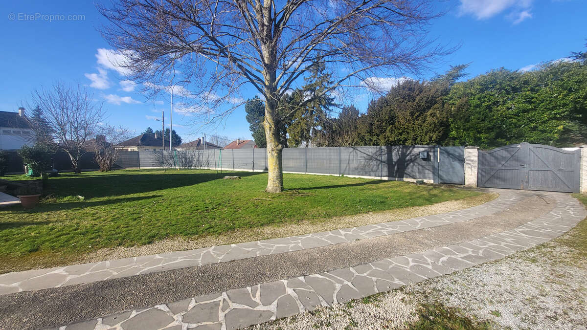 Maison à BRAY-SUR-SEINE