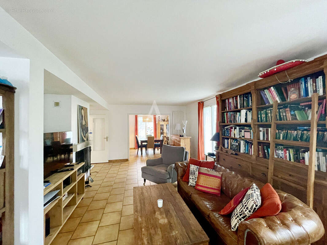 Maison à GIF-SUR-YVETTE