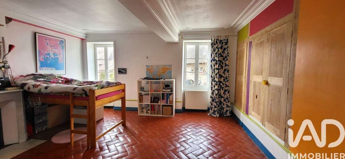 Maison 346 m² à Saint-Martin-Sous-Montaigu  - photo 8