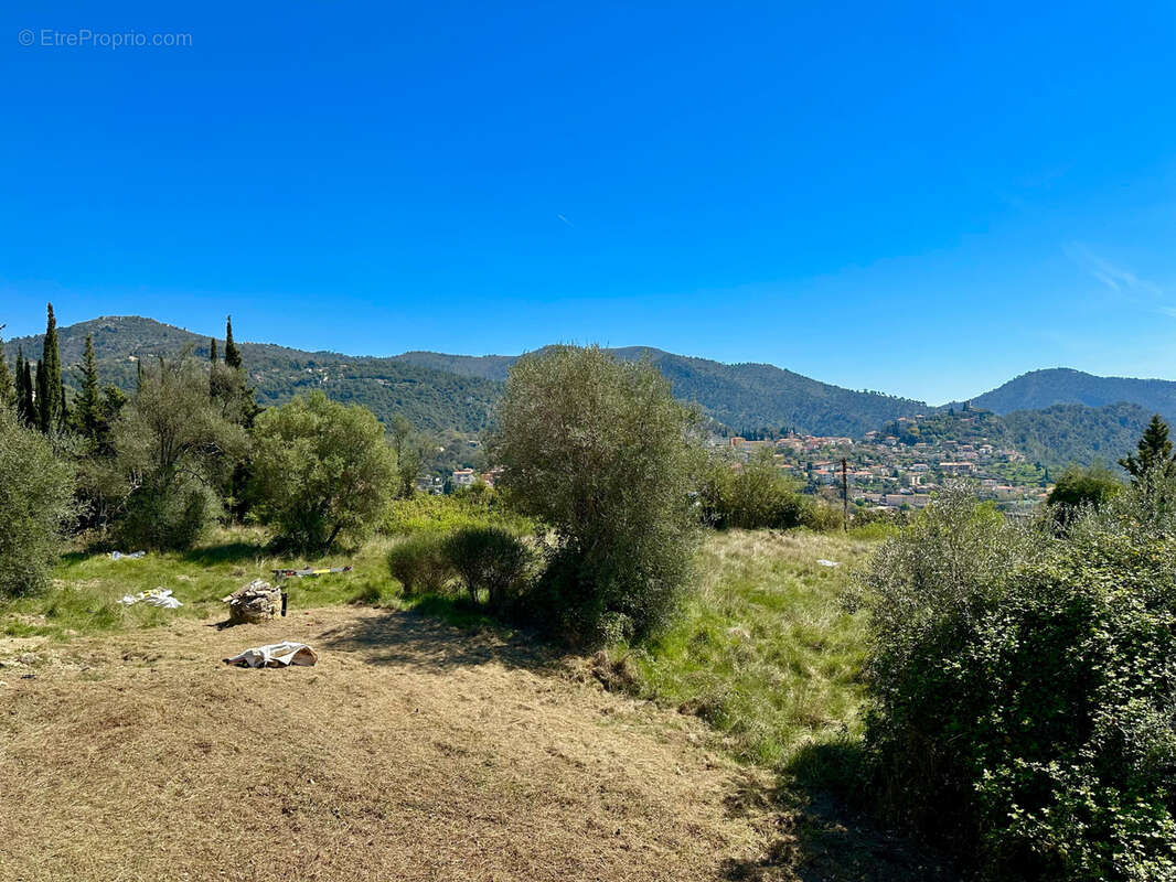 Maison à TOURRETTE-LEVENS
