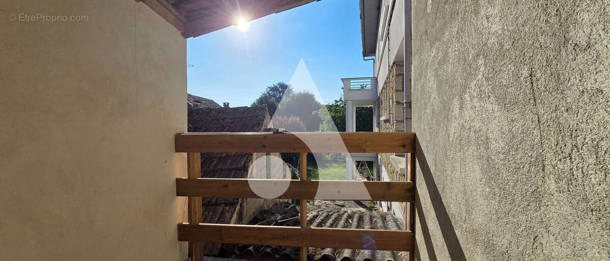 Maison à PUY-L&#039;EVEQUE