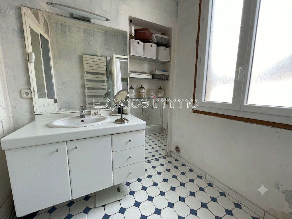 Maison 5 chambres  deville les rouen garage - photo 10