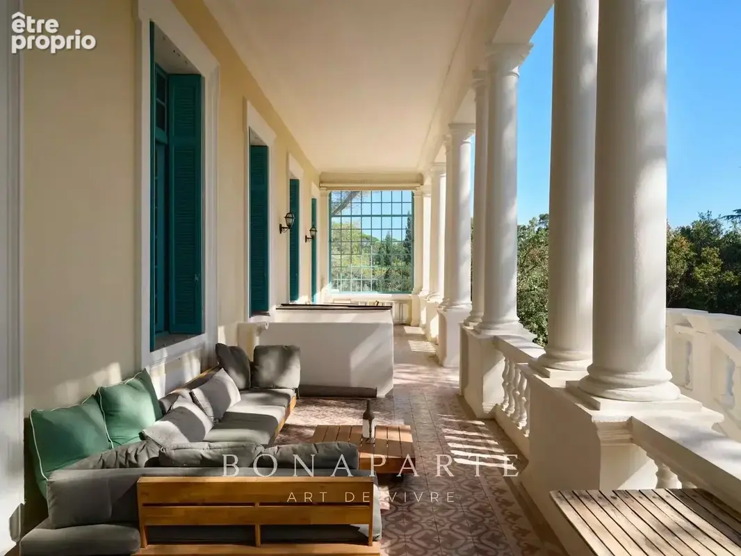 Exclusivite : vivre dans une demeure belle époque – appartement t3 avec jardin privatif et garage - photo 4