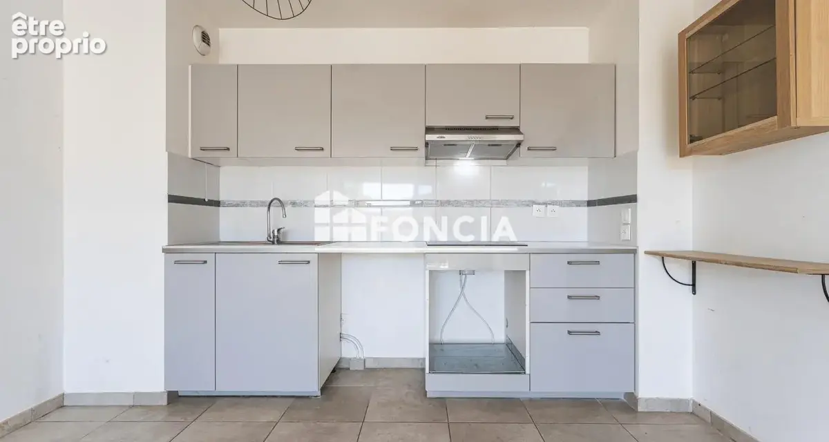 À vendre – Superbe T3 récent au Plan-du-Castellet, à seulement 10 minutes de Bandol - photo 4