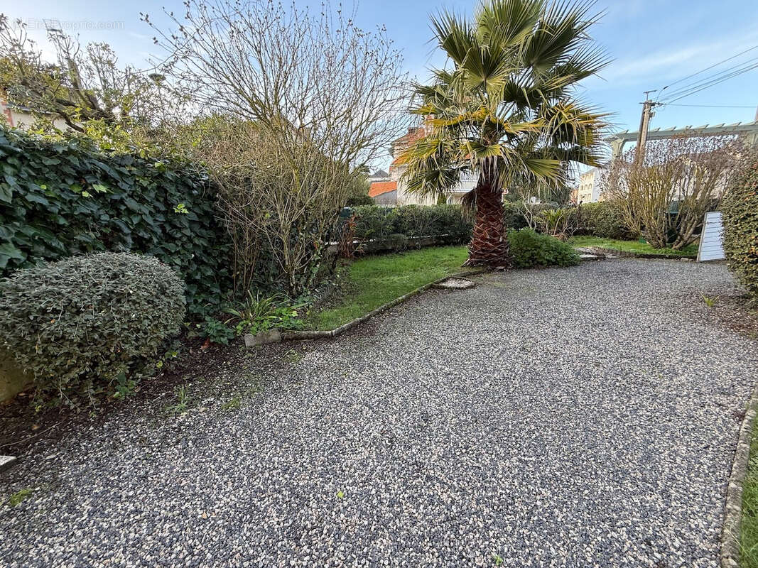 Maison à LE POULIGUEN