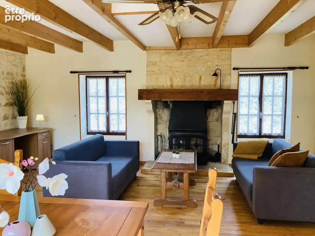 Charmante Maison Individuelle en Pierre avec 3 Chambres et Jardin - photo 3