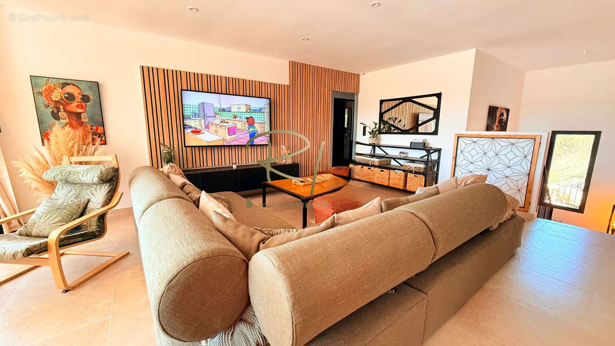 Maison à SAINT-JEAN-DU-PIN