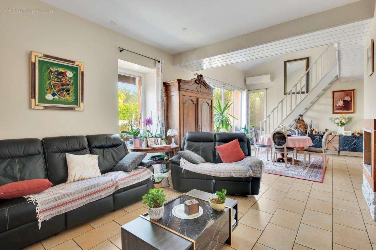 Maison à BLAYE-LES-MINES