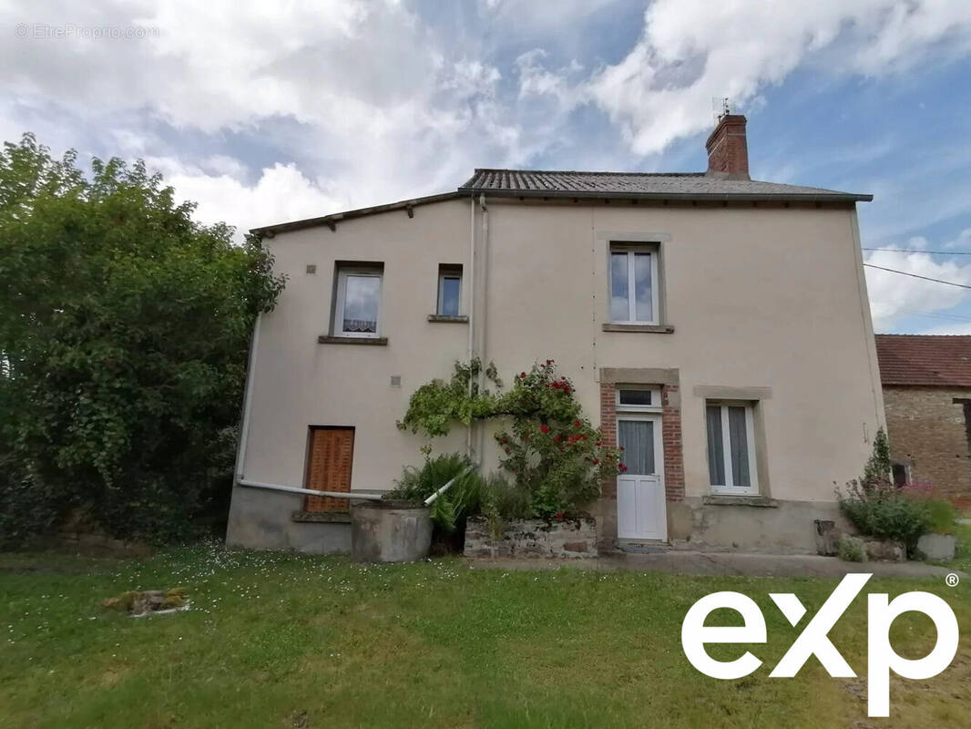 Maison à SAINT-SULPICE-LES-FEUILLES