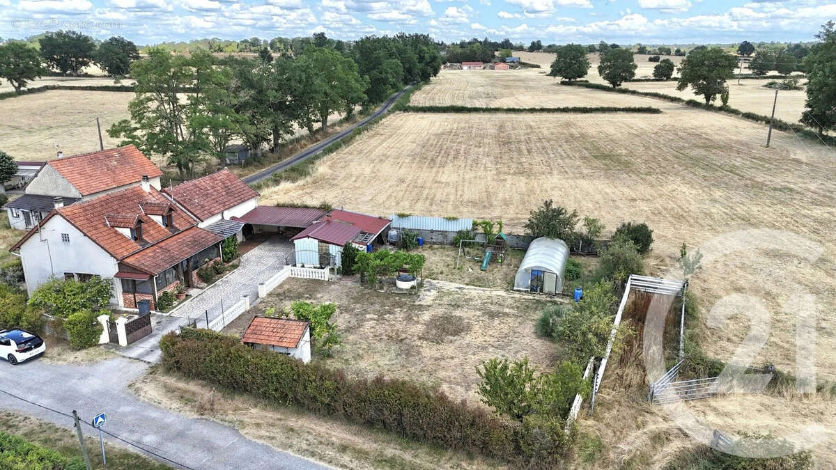 Maison à AVERMES