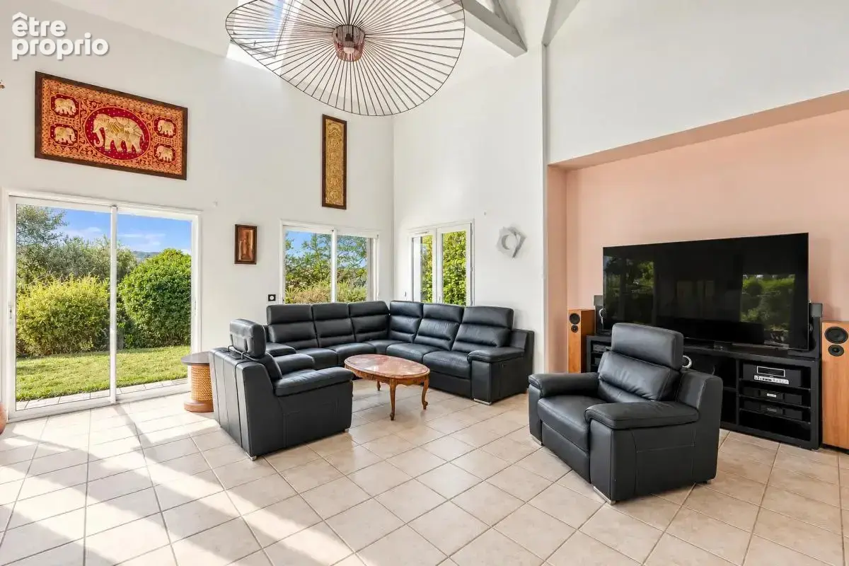 Maison de 9 pièces de 185 m² à Orgeval - photo 6