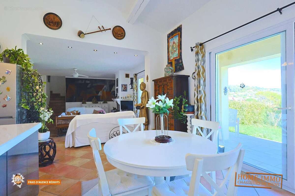 Maison à SAINT-JEANNET