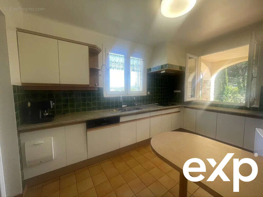 Maison à BAGNOLS-SUR-CEZE