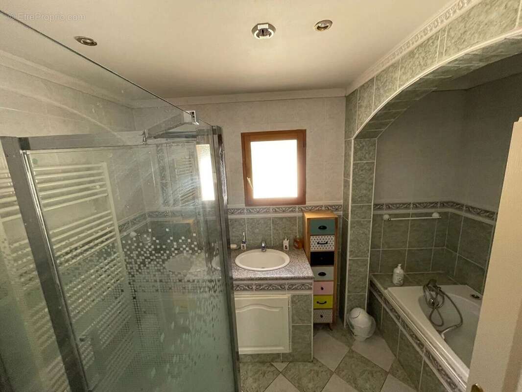 Maison à LIORAC-SUR-LOUYRE