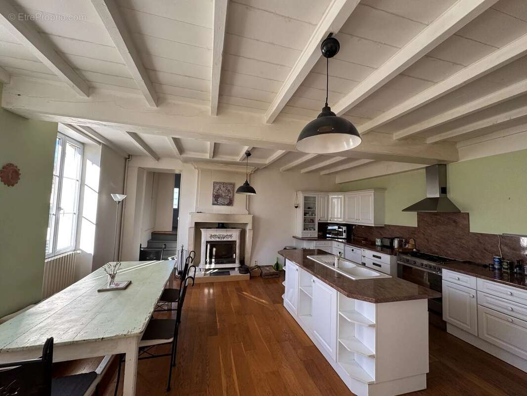 Maison à SAINTE-SEVERE