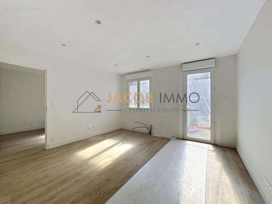 Appartement à GUIPRONVEL