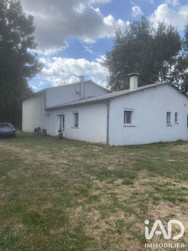 Maison 115 m² à Le Masnau-Massuguies  - photo 2