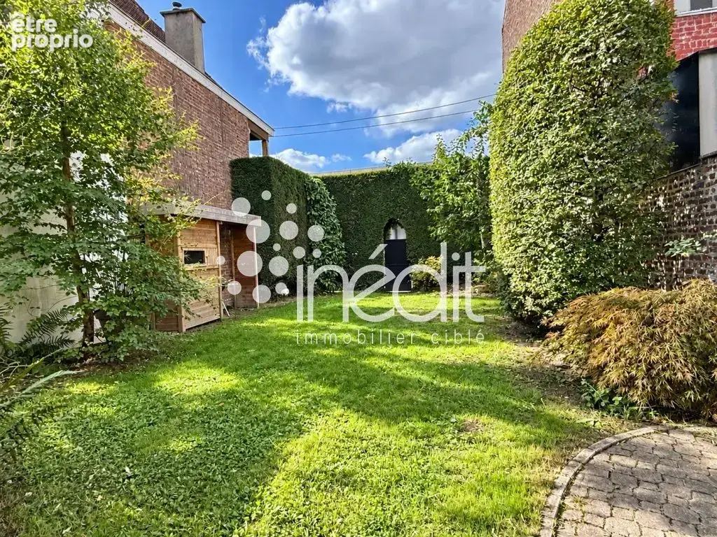 Rare superbe maison ancienne avec 4 chambres, jardin et garage - photo 9