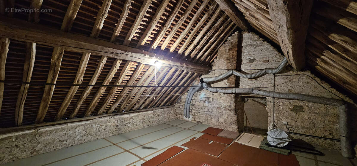Maison de village, proche gare - photo 10